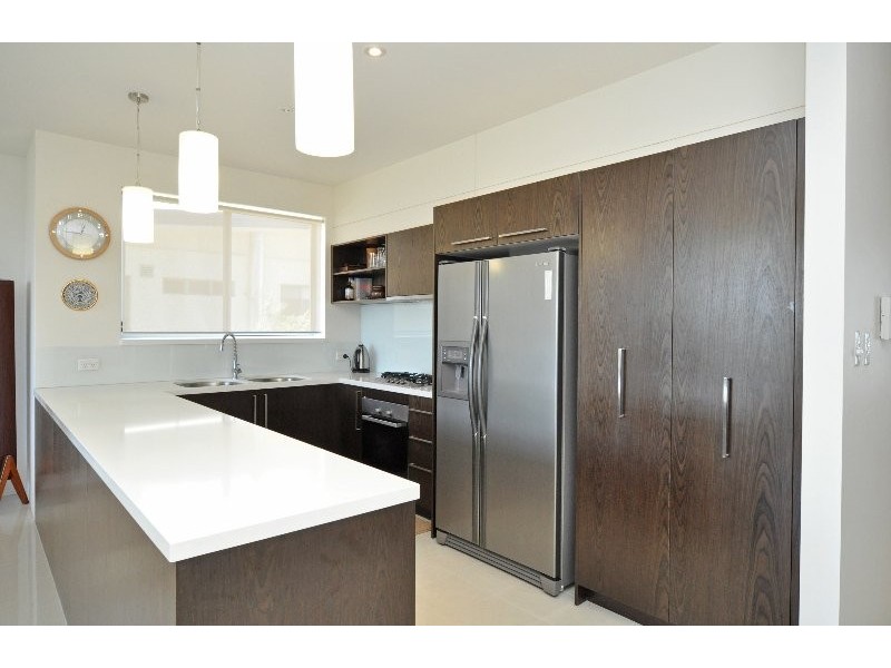 534/3-5 Pendraat Parade, Hope Island QLD 4212