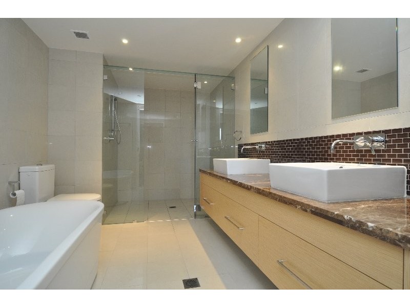 534/3-5 Pendraat Parade, Hope Island QLD 4212