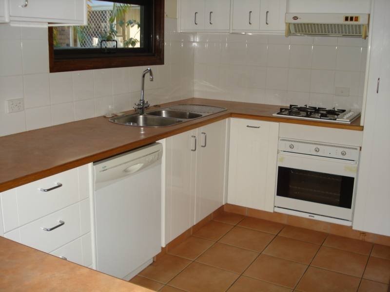 1/24 Harley Street, Labrador QLD 4215