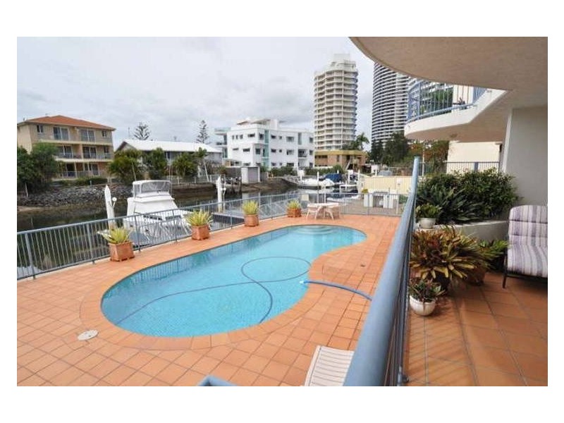 5/9 Madang Crescent, Runaway Bay QLD 4216