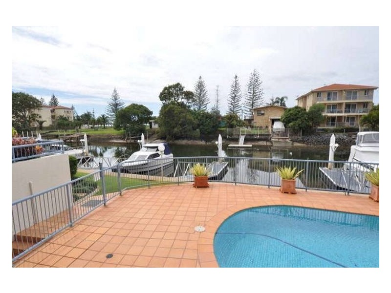 5/9 Madang Crescent, Runaway Bay QLD 4216