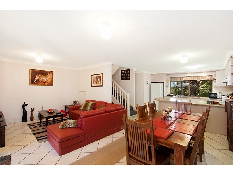 27/469 Pine Ridge Road, Runaway Bay QLD 4216