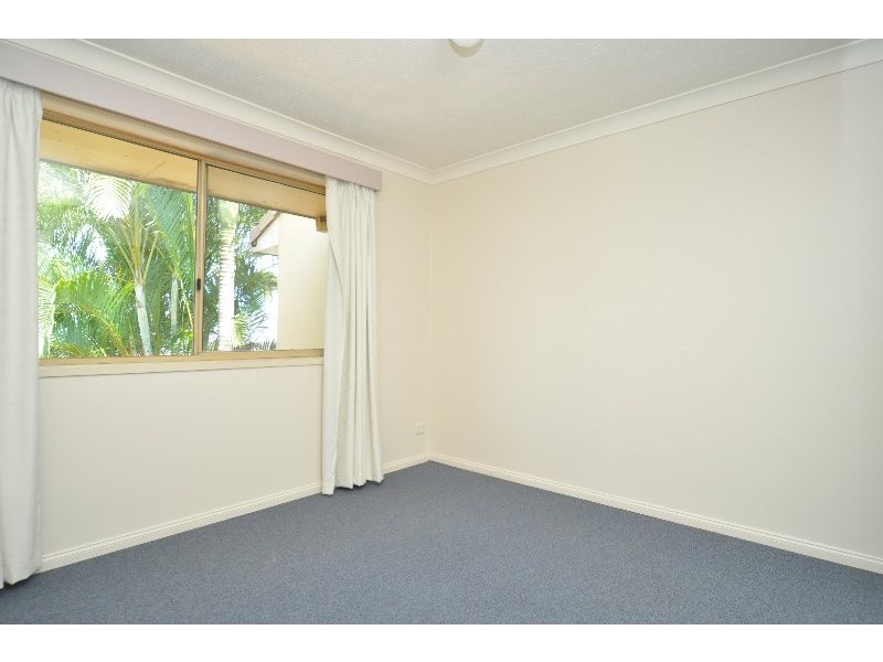 27/469 Pine Ridge Road, Runaway Bay QLD 4216