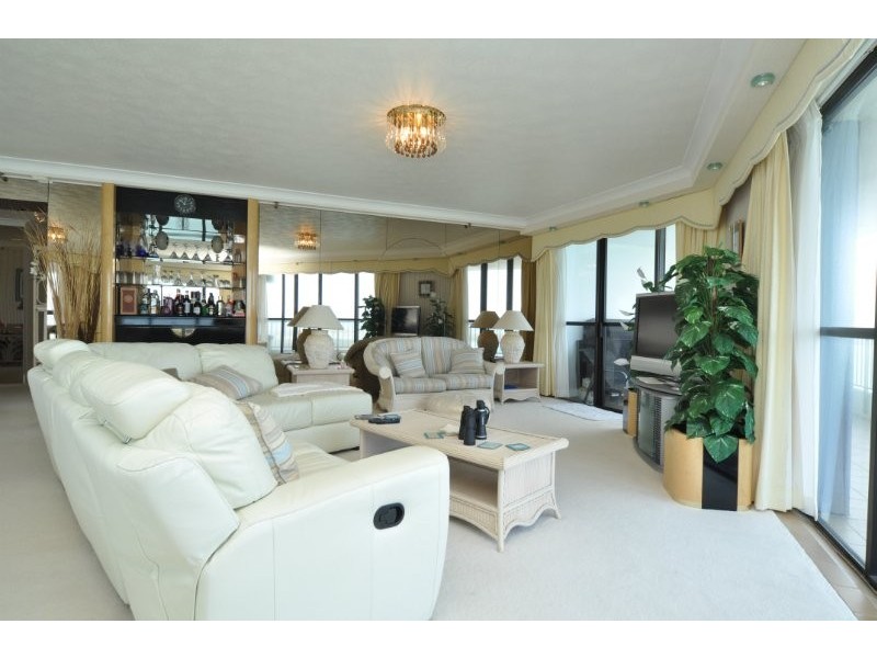 122/17 Bayview Street, Runaway Bay QLD 4216