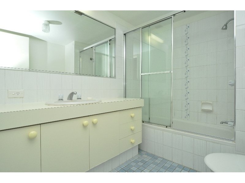 65/9 Bayview Street, Runaway Bay QLD 4216
