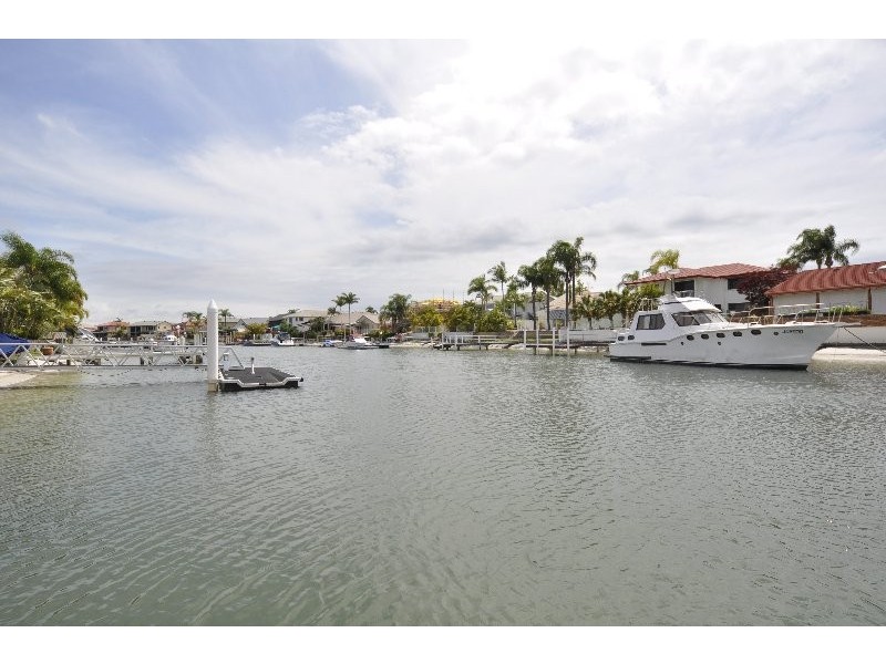 11 Seabreeze Street, Paradise Point QLD 4216