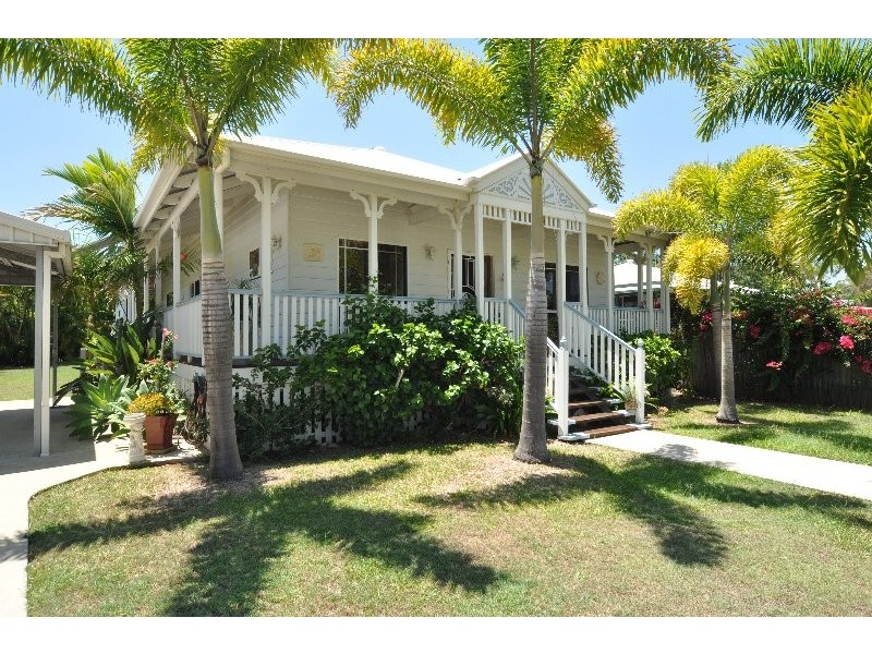 46 Crescent Avenue, Hope Island QLD 4212