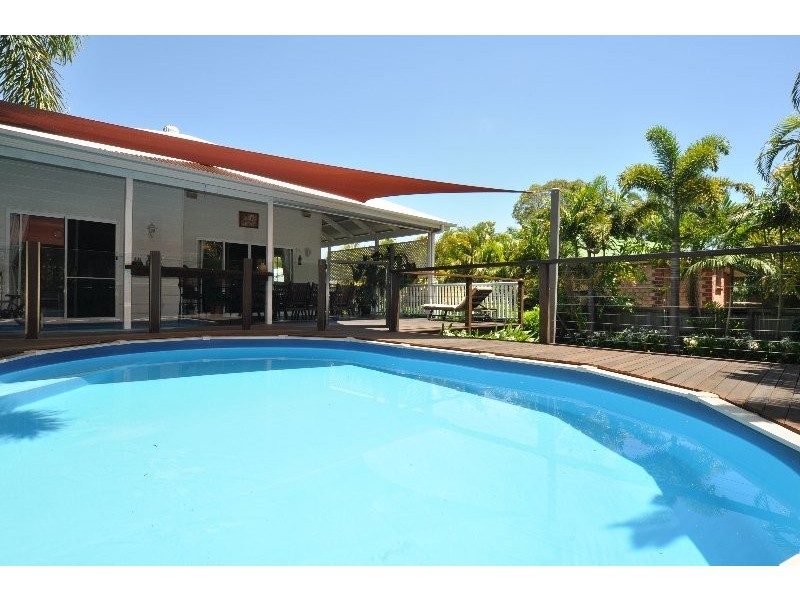 46 Crescent Avenue, Hope Island QLD 4212