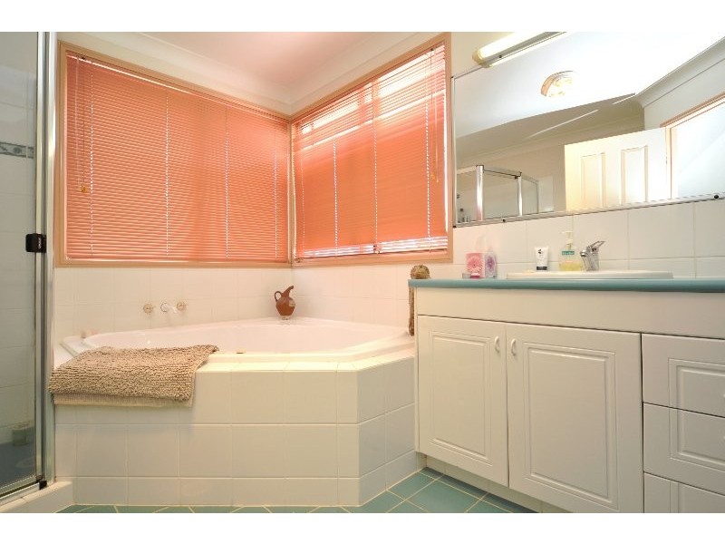 3 Tranquility Circuit, Helensvale QLD 4212