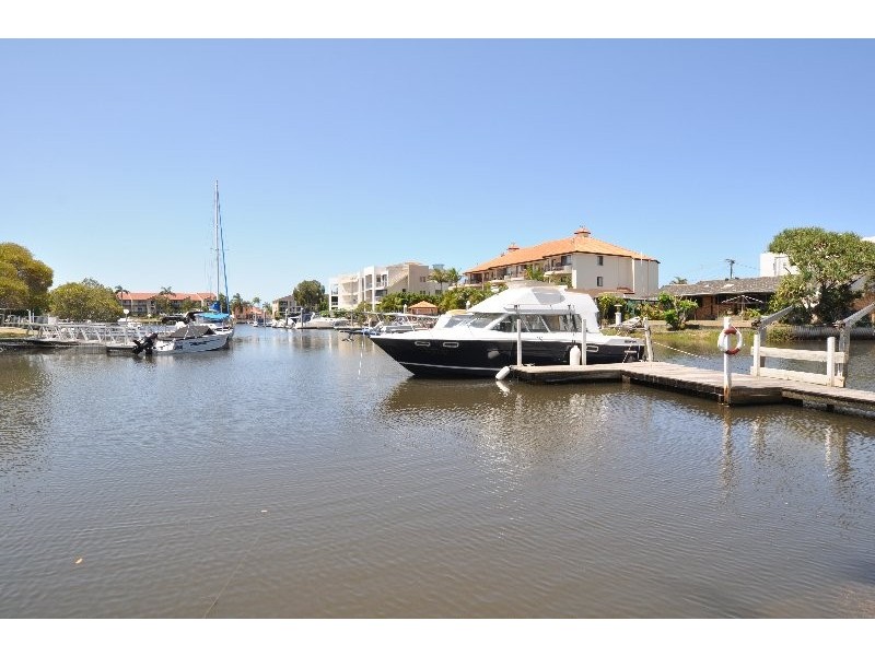 1/39 Madang Crescent, Runaway Bay QLD 4216