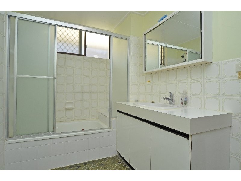 1/39 Madang Crescent, Runaway Bay QLD 4216