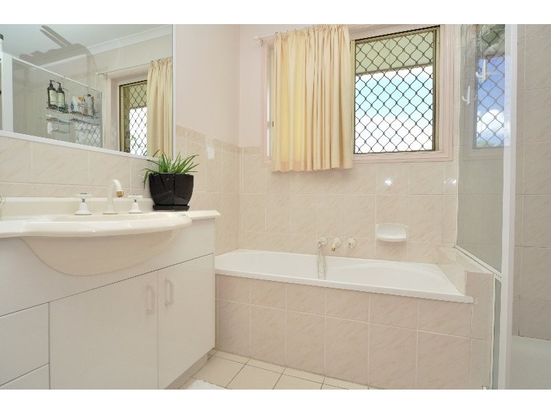 37/402 Pine Ridge Road, Coombabah QLD 4216