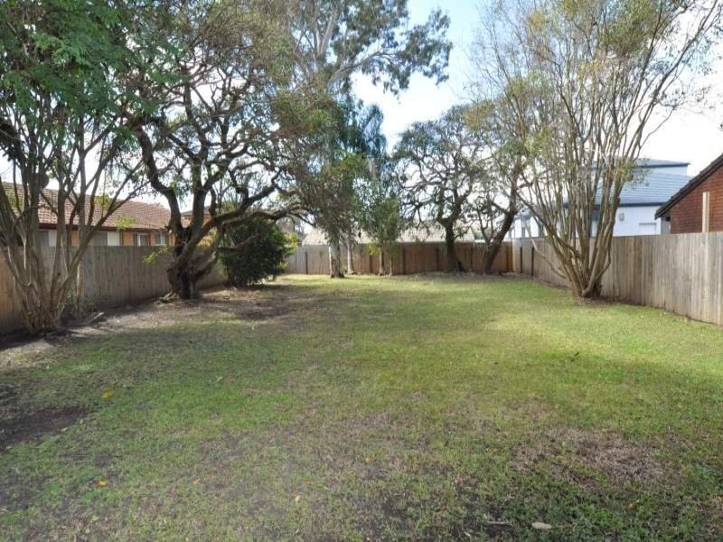 7 Waratah Avenue, Biggera Waters QLD 4216