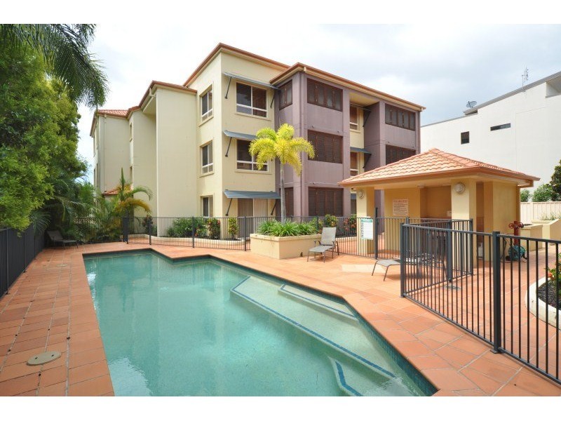 7/89 Bayview Street, Runaway Bay QLD 4216