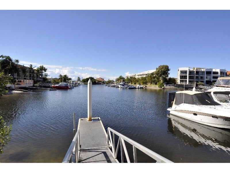 7/89 Bayview Street, Runaway Bay QLD 4216