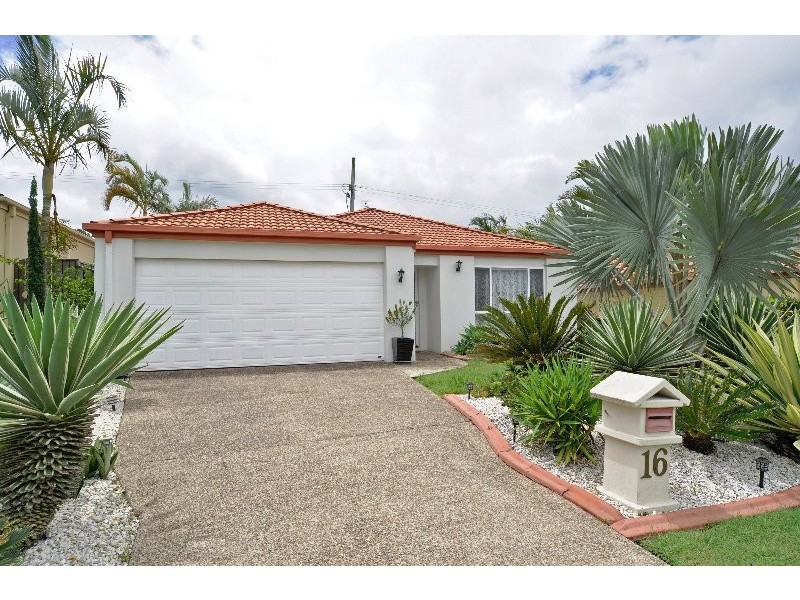 16 Madasin Close, Arundel QLD 4214