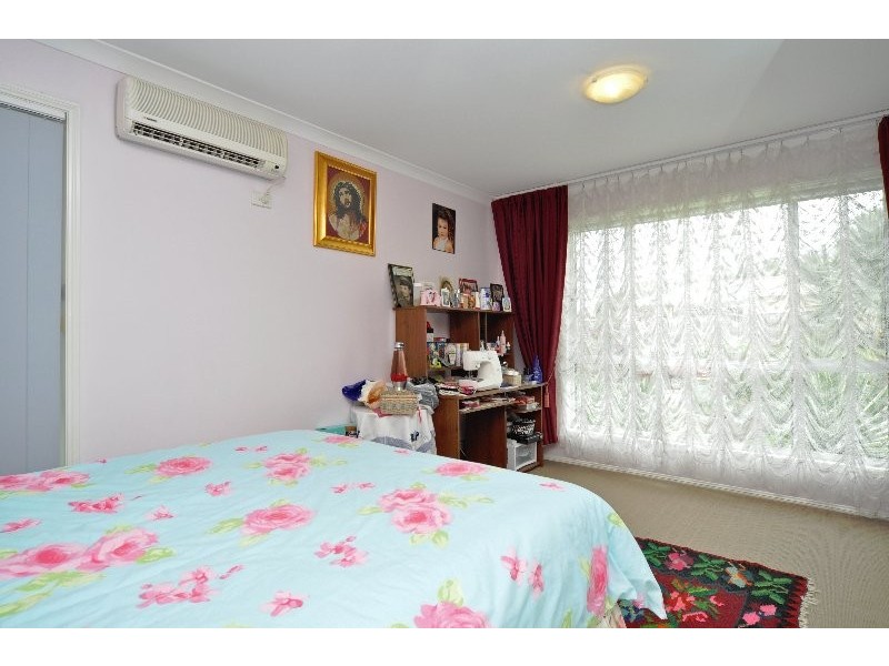 16 Madasin Close, Arundel QLD 4214