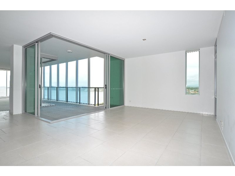 28702 Ephraim Island, Paradise Point QLD 4216