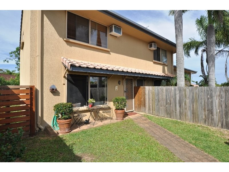 32/63 Olsen Avenue, Labrador QLD 4215