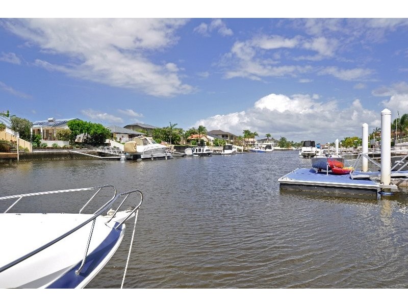 442 Oxley Drive, Runaway Bay QLD 4216