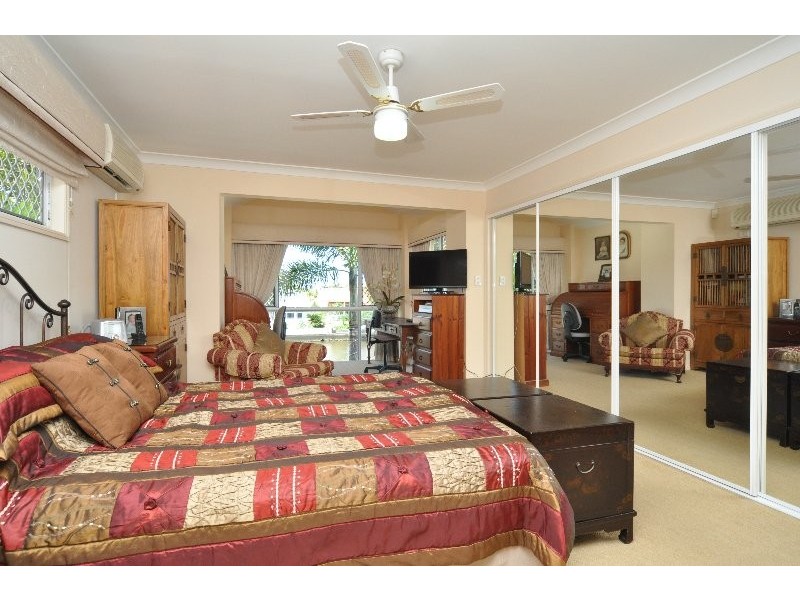 442 Oxley Drive, Runaway Bay QLD 4216