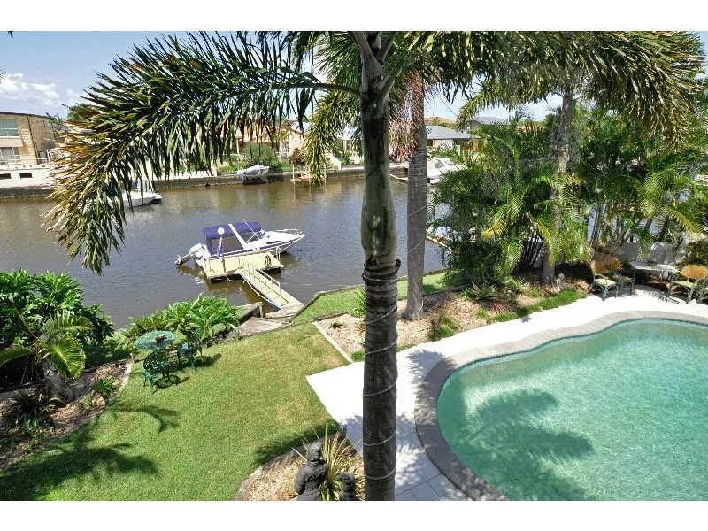 442 Oxley Drive, Runaway Bay QLD 4216