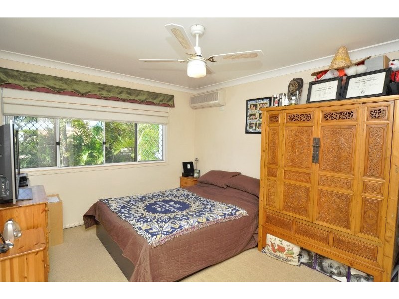 442 Oxley Drive, Runaway Bay QLD 4216