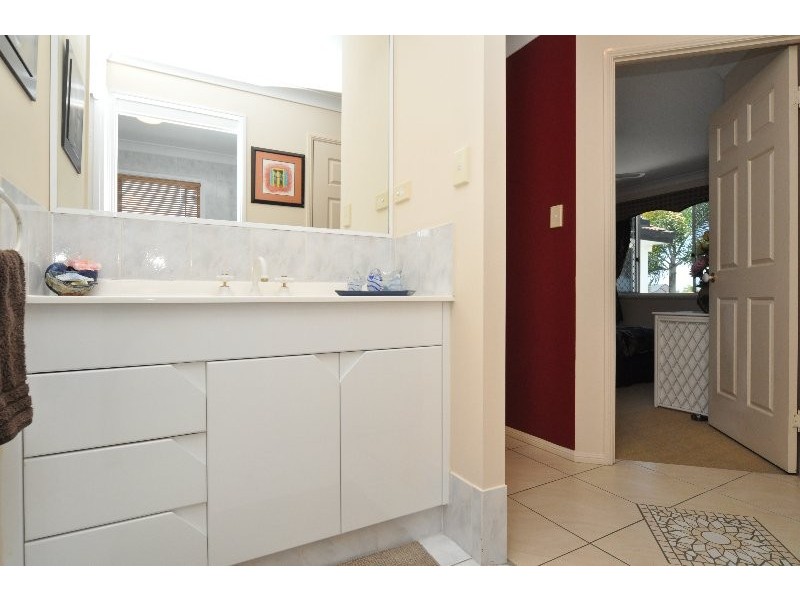 442 Oxley Drive, Runaway Bay QLD 4216