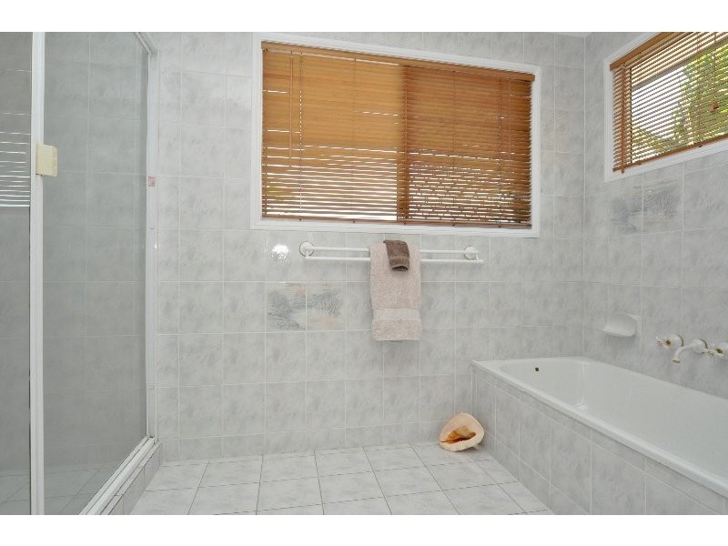 442 Oxley Drive, Runaway Bay QLD 4216