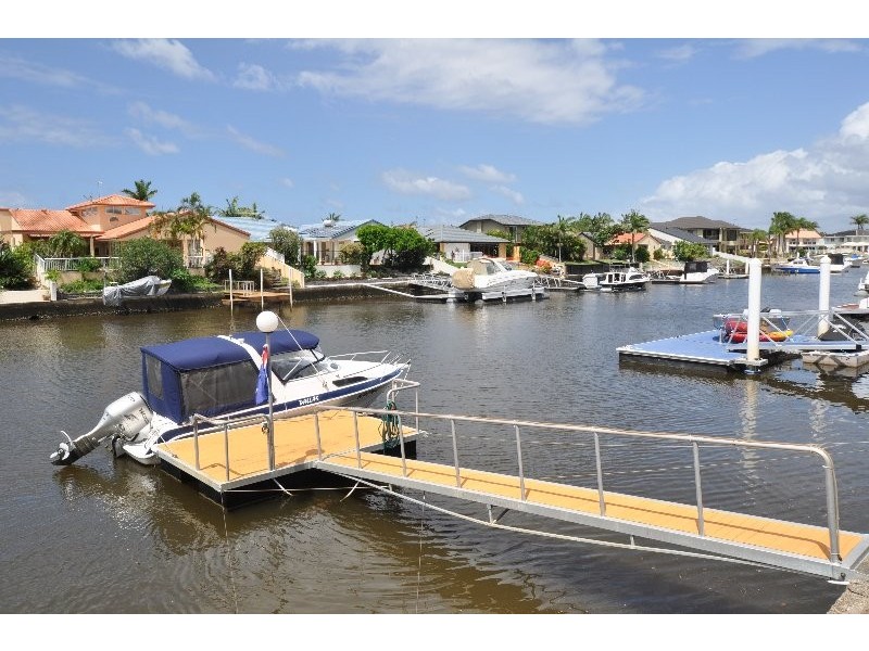 442 Oxley Drive, Runaway Bay QLD 4216