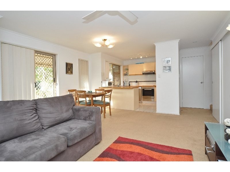 2/26 Brighton Street, Biggera Waters QLD 4216