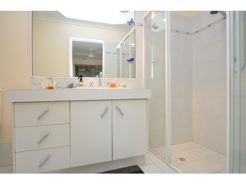 32 Babirra Street, Hope Island QLD 4212