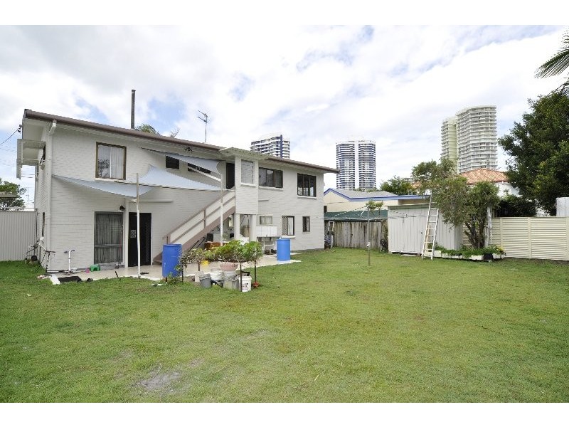 26 Ocean Street, Runaway Bay QLD 4216