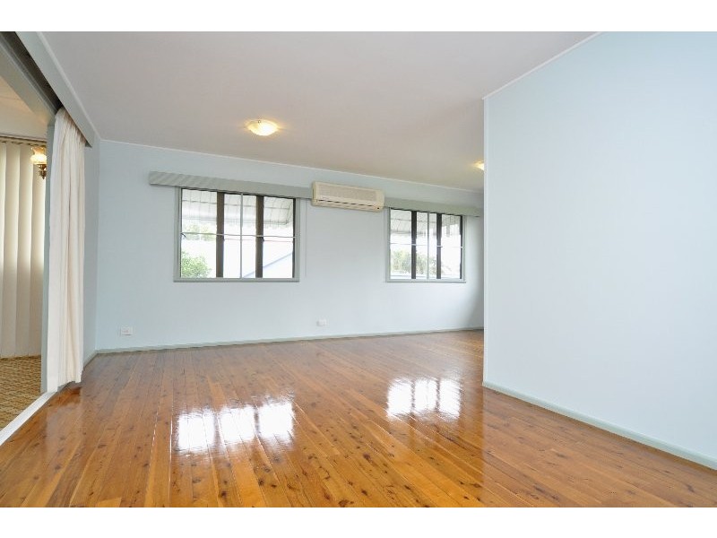 26 Ocean Street, Runaway Bay QLD 4216