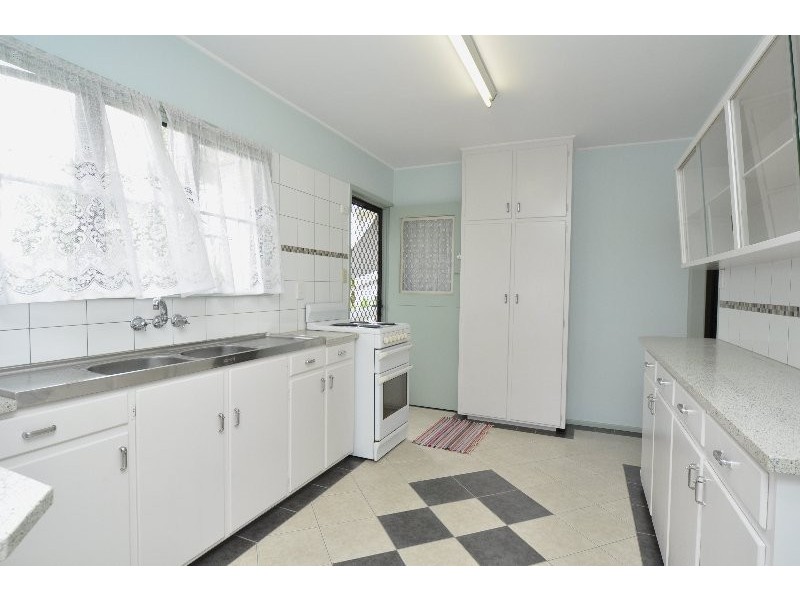 26 Ocean Street, Runaway Bay QLD 4216