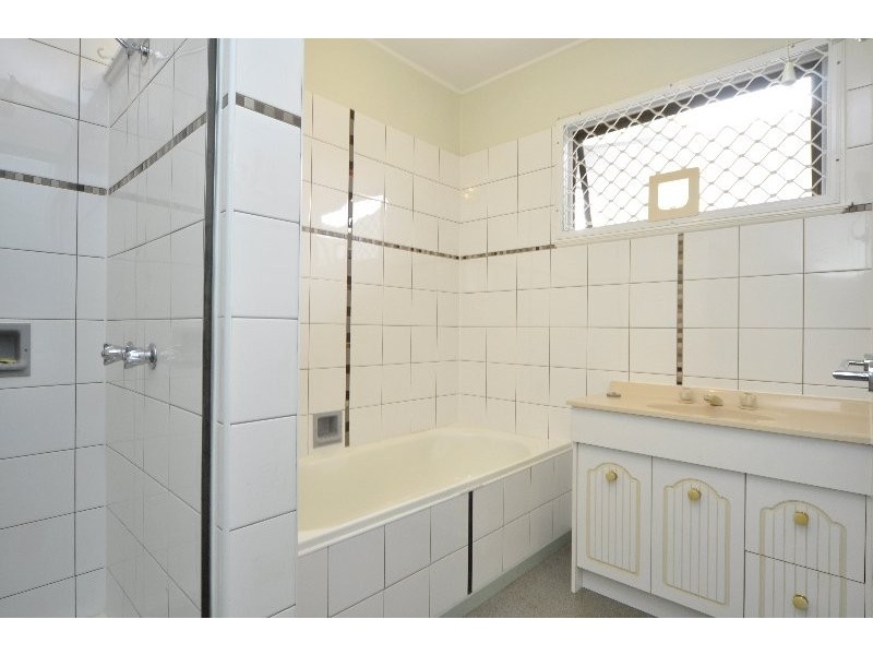 26 Ocean Street, Runaway Bay QLD 4216