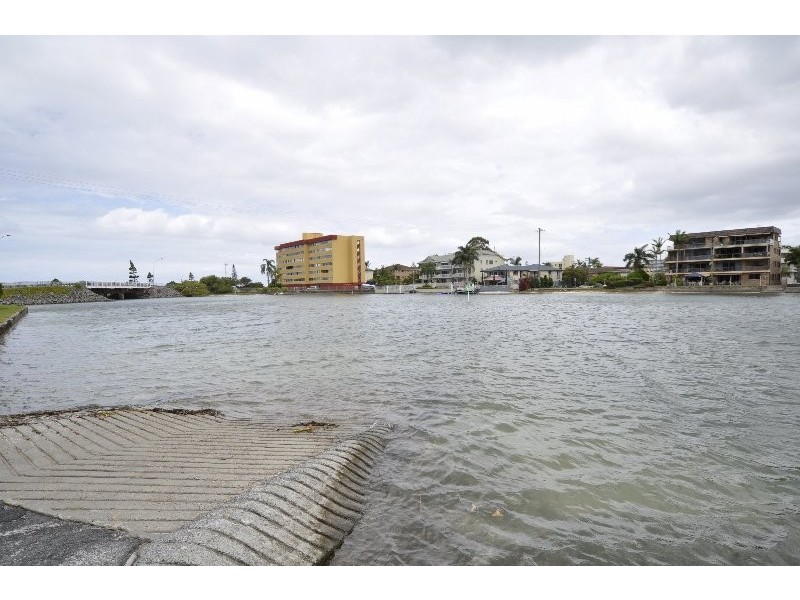 26 Ocean Street, Runaway Bay QLD 4216