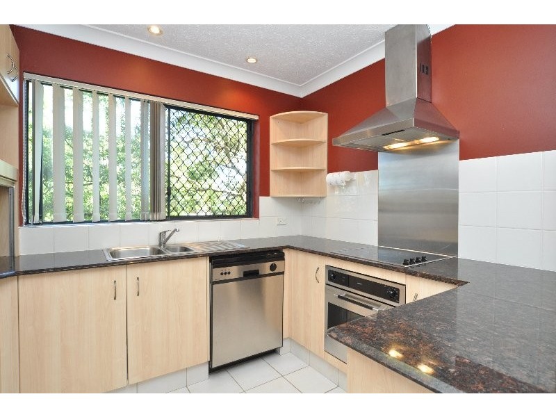 4/129 Muir Street, Labrador QLD 4215