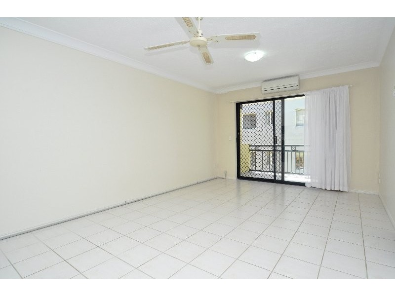 4/129 Muir Street, Labrador QLD 4215