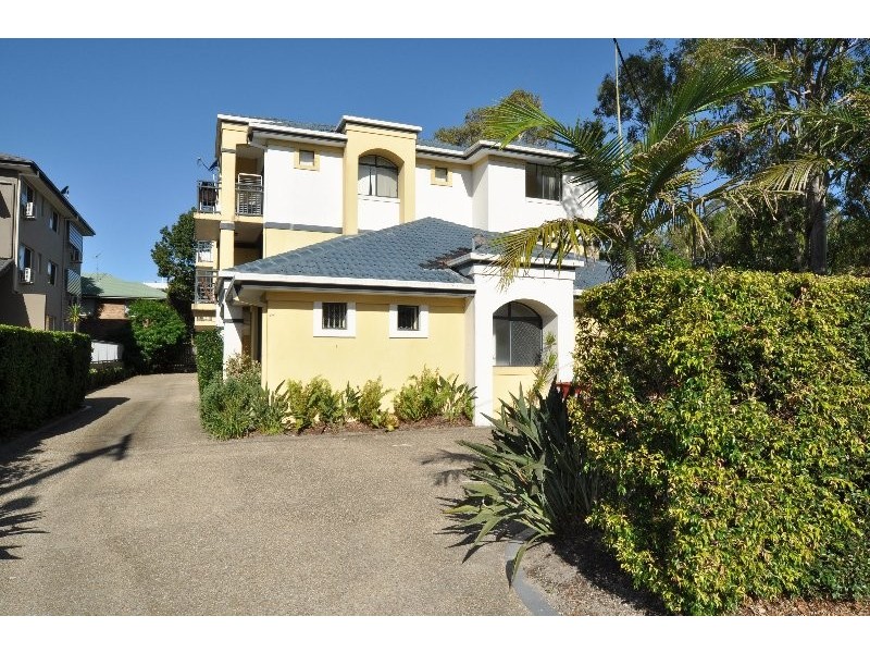 4/129 Muir Street, Labrador QLD 4215