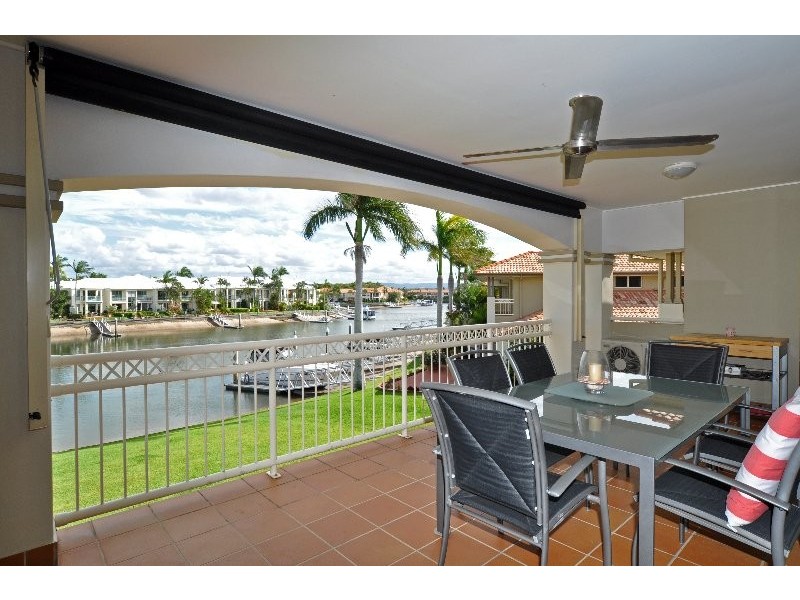 44/76 Bayview Street, Runaway Bay QLD 4216