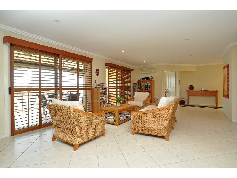 44/76 Bayview Street, Runaway Bay QLD 4216