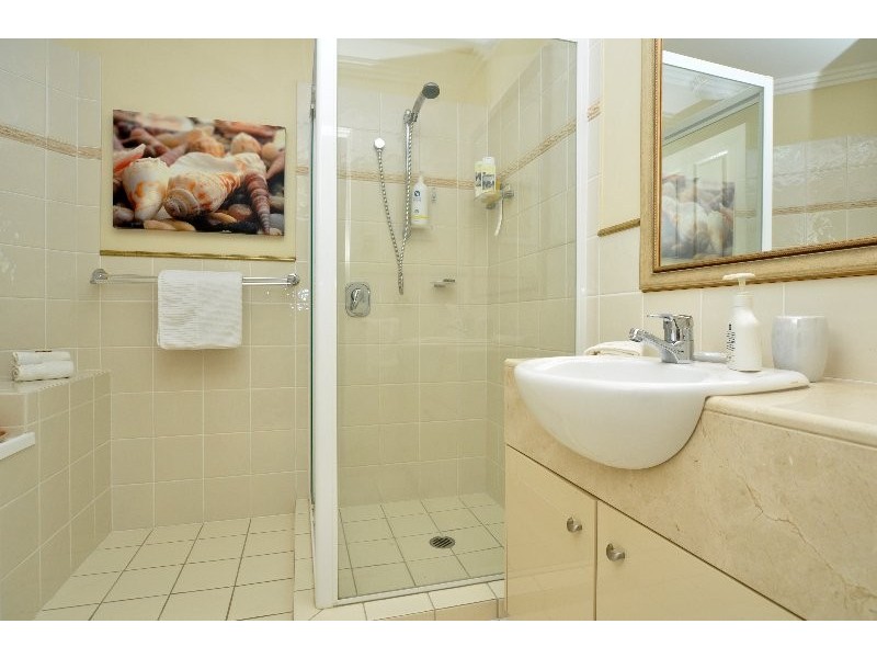 44/76 Bayview Street, Runaway Bay QLD 4216