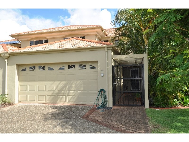 44/76 Bayview Street, Runaway Bay QLD 4216