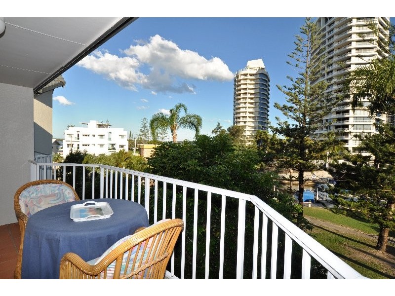 47/37 Bayview Street, Runaway Bay QLD 4216
