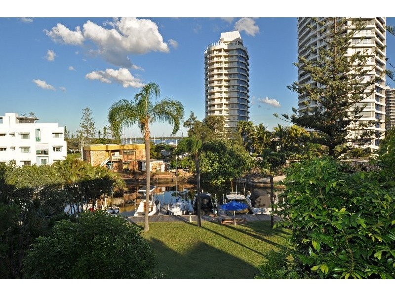 47/37 Bayview Street, Runaway Bay QLD 4216