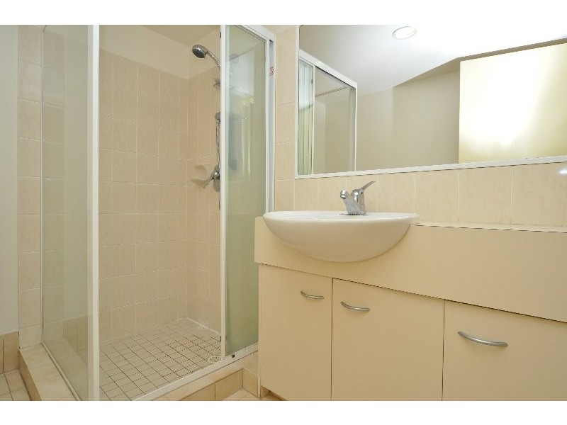 47/37 Bayview Street, Runaway Bay QLD 4216