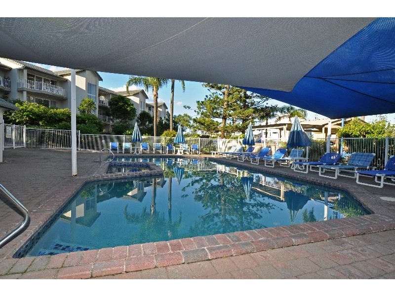 47/37 Bayview Street, Runaway Bay QLD 4216