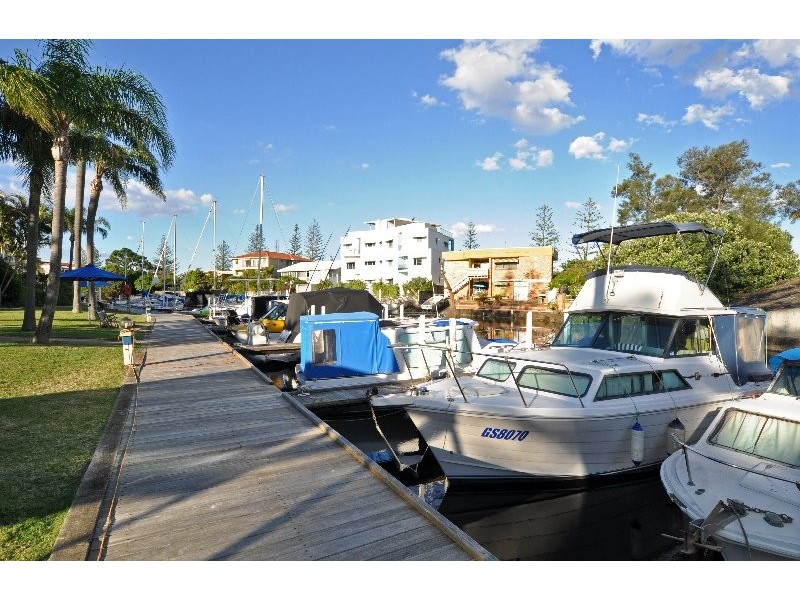 47/37 Bayview Street, Runaway Bay QLD 4216