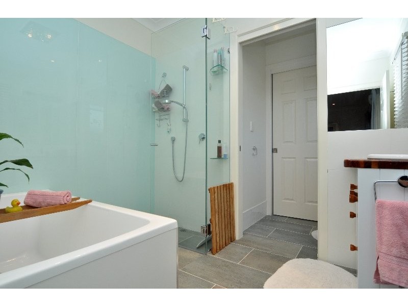 57 Annerley Avenue, Runaway Bay QLD 4216